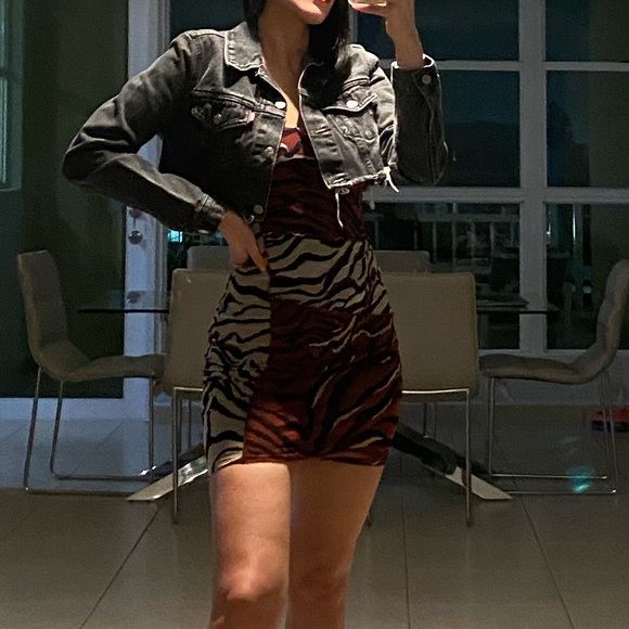 Guess Lara Zebra-Print Bodycon Dress - Picture 2 of 2